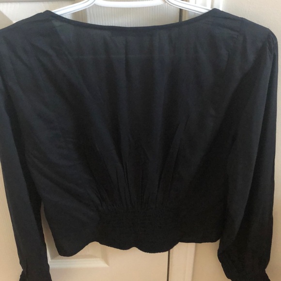 Abercrombie & Fitch Long Sleeve Crop Top - Picture 4 of 4